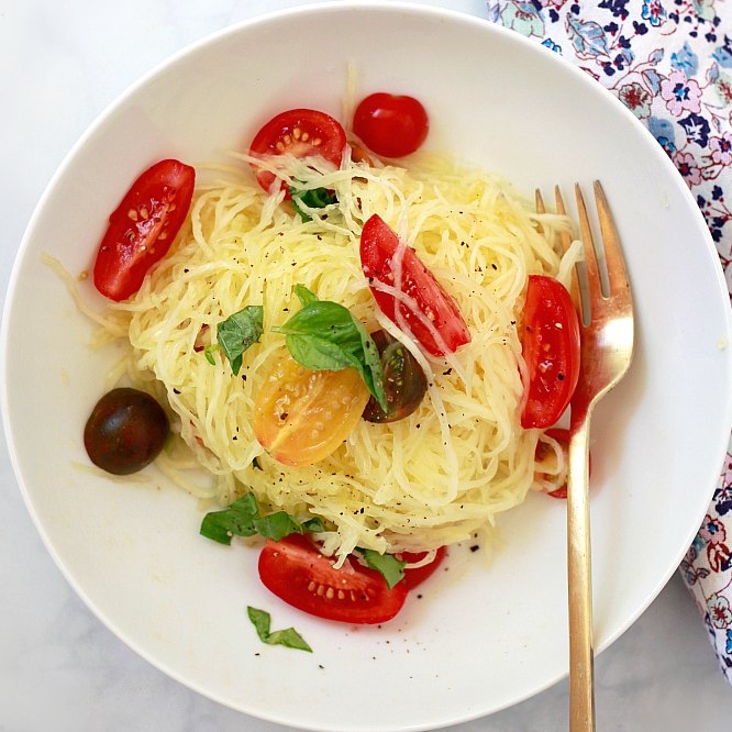 The BEST ways to cook spaghetti squash. Spaghetti squash is easy to make in oven, slow cooker, microwave, or boiled on the stove. 