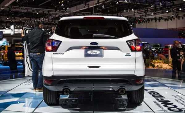 Ford escape какой двигатель лучше