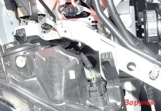 Снять переднюю фару форд фокус 2. Размеры фары форд фокус 2 рестайлинг. Уплотнитель на фары форд фокус 2 рестайлинг. Габаритные лампочки форд фокус 1. Форд фокус 2 снять фару переднюю.